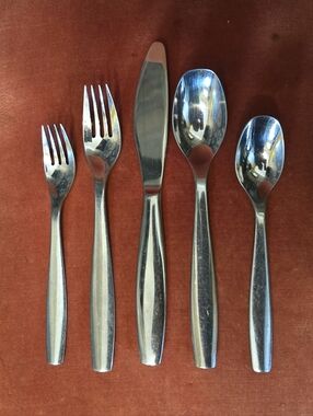Non-Stop Stainless Steel Flatware Set By Gourmet Settings, 37 Pieces